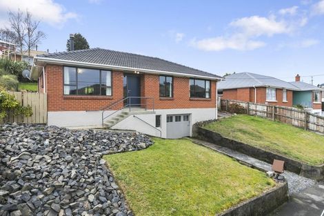 Photo of property in 15 Waldron Crescent, Green Island, Dunedin, 9018