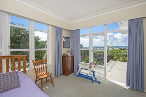 Photo of property in 4 Fenton Terrace, Cockle Bay, Auckland, 2014