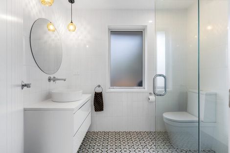 Photo of property in 37 Couldrey Crescent, Red Beach, 0932