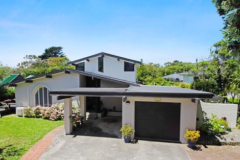 Photo of property in 35 Halswater Drive, Churton Park, Wellington, 6037