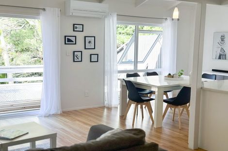 Photo of property in 4 Hiwihau Place, Glenfield, Auckland, 0629