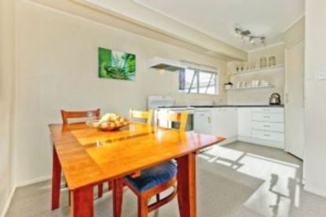 Photo of property in 2/61a Target Road, Totara Vale, Auckland, 0629