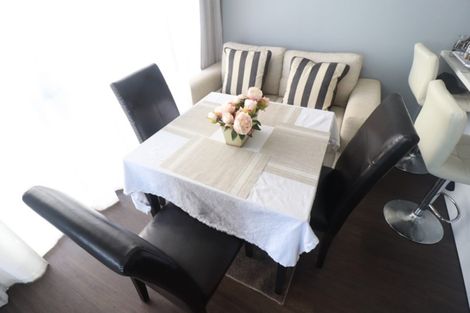 Photo of property in 7n Clearwater Cove, West Harbour, Auckland, 0618