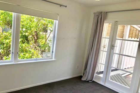 Photo of property in 3 Wirihana Road, Titirangi, Auckland, 0602