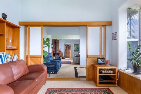 Photo of property in 300 Aberdeen Road, Gisborne, 4010