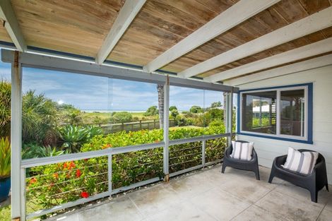 Photo of property in 14 Wellwood Terrace, Te Awanga, 4102