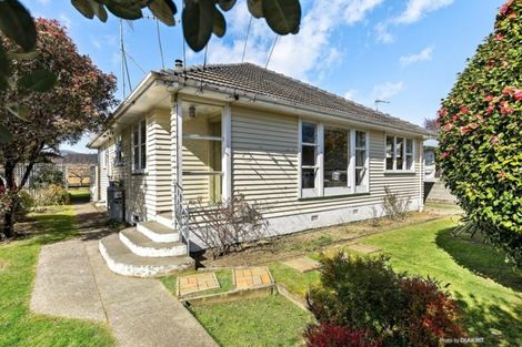 Photo of property in 15 Maher Street, Elderslea, Upper Hutt, 5018