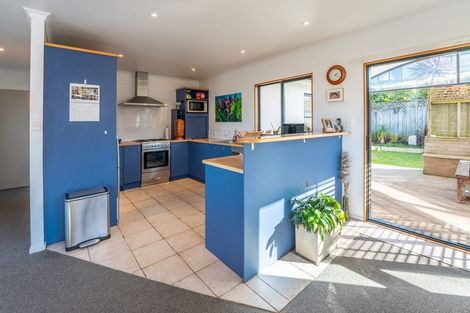 Photo of property in 22 Roberta Crescent, Orewa, 0931