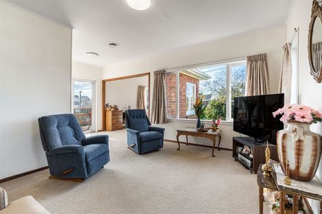 Photo of property in 52 Old Lake Road, Narrow Neck, Auckland, 0624