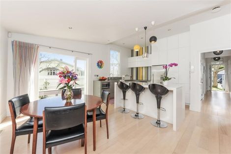 Photo of property in 9 Wynyard Road, Mount Eden, Auckland, 1024