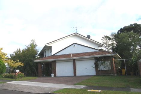 Photo of property in 24 Ravenstone Place, Chatswood, Auckland, 0626