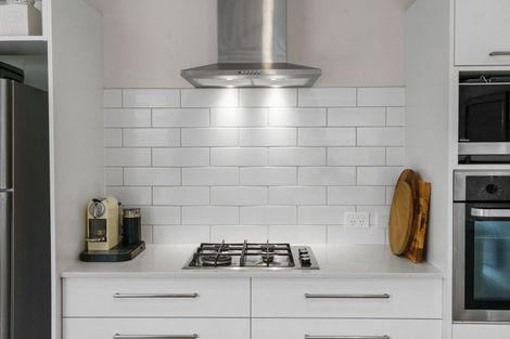 Photo of property in 20 Fearnley Grove, Pyes Pa, Tauranga, 3112