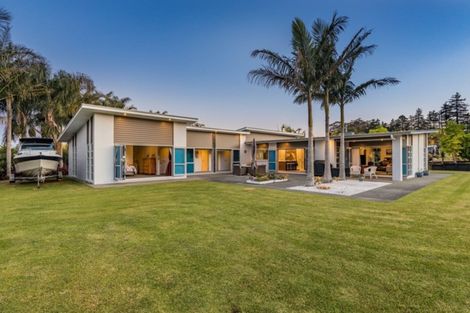 Photo of property in 1 Kotare Heights, Kerikeri, 0230