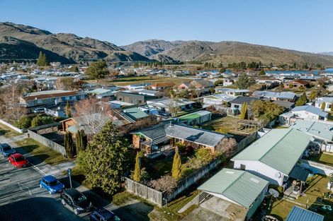 Photo of property in 64 Molyneux Avenue, Cromwell, 9310