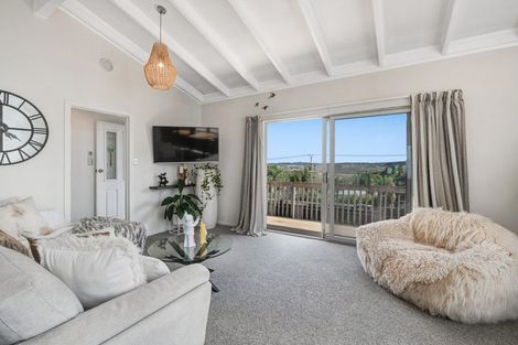 Photo of property in 12 Makiri Street, Helensville, 0800