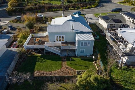 Photo of property in 5 Taranaki Street, Picton, 7220