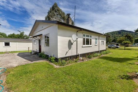 Photo of property in 31 Stafford Street, Blackball, 7804