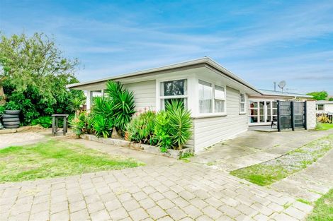 Photo of property in 43 Walton Road, Paraparaumu Beach, Paraparaumu, 5032