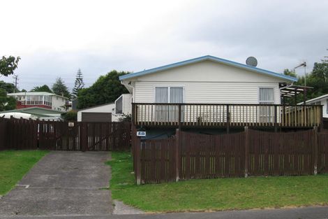 Photo of property in 12 Blue Way, Glendene, Auckland, 0602