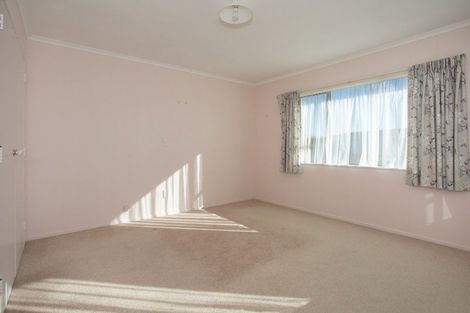 Photo of property in 1 Mcilwaine Place, Marton, 4710