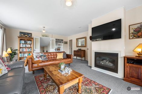 Photo of property in 18 Woodvale Grove, Fairfield, Lower Hutt, 5011