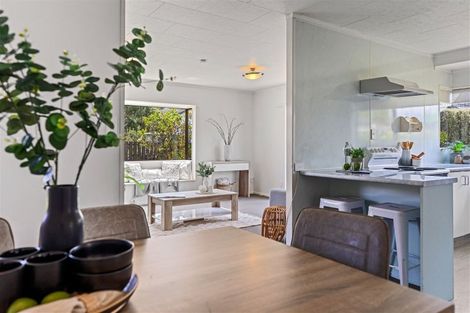 Photo of property in 1 Emery Place, Papamoa Beach, Papamoa, 3118