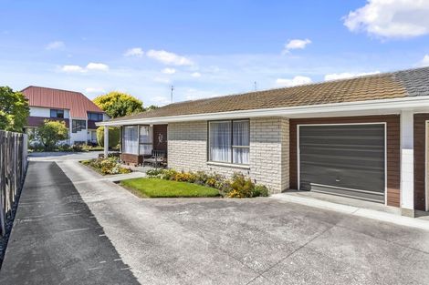 Photo of property in 1/450b Harewood Road, Harewood, Christchurch, 8051