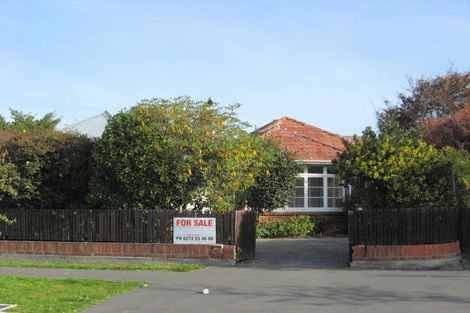 Photo of property in 71 Hamilton Avenue, Ilam, Christchurch, 8041