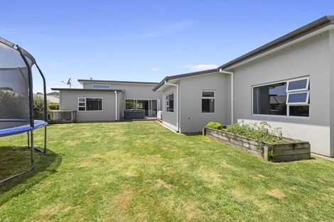 Photo of property in 32 Redwood Crescent, Hurdon, New Plymouth, 4310