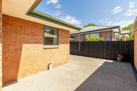 Photo of property in 4/6 Wainoni Road, Wainoni, Christchurch, 8061