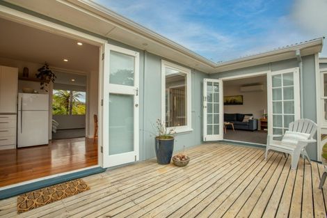 Photo of property in 5 Tainui Street, Raumati Beach, Paraparaumu, 5032