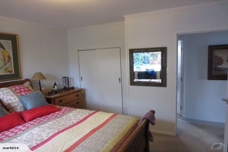 Photo of property in 39 Woodstock Road, Forrest Hill, Auckland, 0620