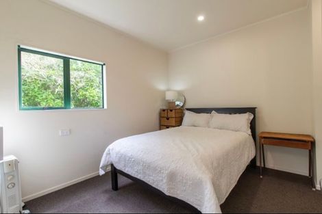 Photo of property in 301 Riverhead Road, Riverhead, Kumeu, 0892