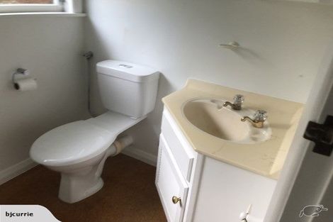 Photo of property in 12 Lifford Place, Awapuni, Palmerston North, 4412