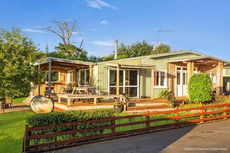 Photo of property in 123b Colombo Road, Waiuku, 2123