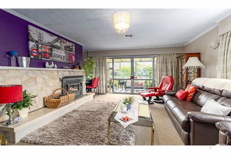 Photo of property in 20 Timaru Road, Waimate, 7924