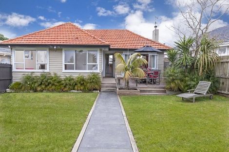 Photo of property in 1/28 Bleakhouse Road, Howick, Auckland, 2014