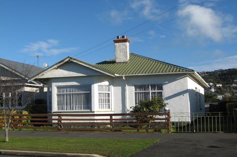 Photo of property in 6 West Avenue, Saint Clair, Dunedin, 9012