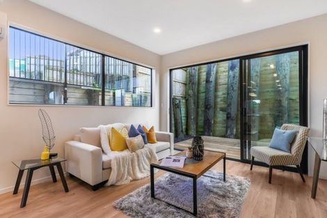 Photo of property in 42 Waihou Crescent, Albany Heights, Auckland, 0632