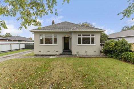 Photo of property in 32 Karina Terrace, Roslyn, Palmerston North, 4414