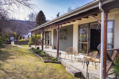 Photo of property in 58 Adamson Drive, Arrowtown, 9302