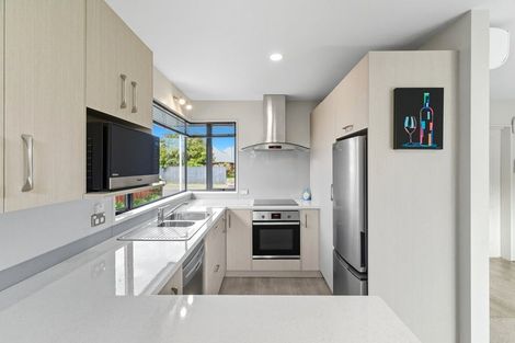 Photo of property in 1/5 Jadewynn Place, Halswell, Christchurch, 8025