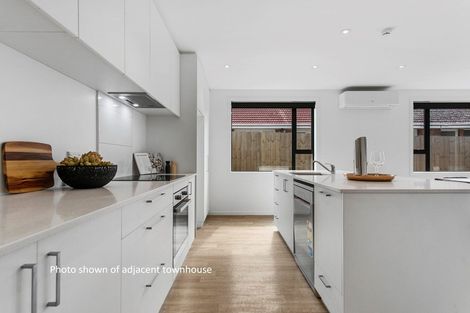 Photo of property in 37d Tawhiri Road, One Tree Hill, Auckland, 1061