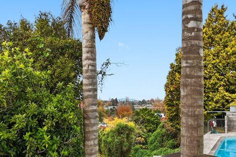 Photo of property in 44 Beerescourt Road, Beerescourt, Hamilton, 3200