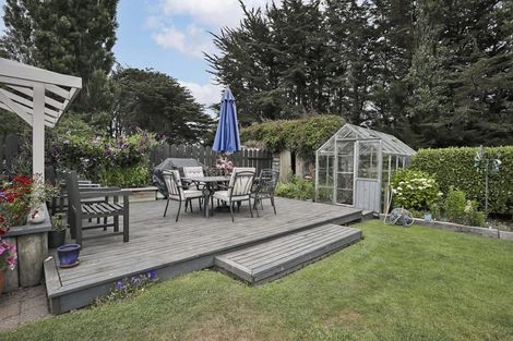 Photo of property in 1000 Lochiel-branxholme Road, Branxholme, Invercargill, 9874