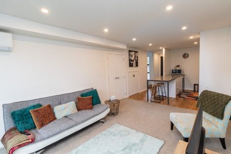 Photo of property in 11/27 Main Road, Wainuiomata, Lower Hutt, 5014