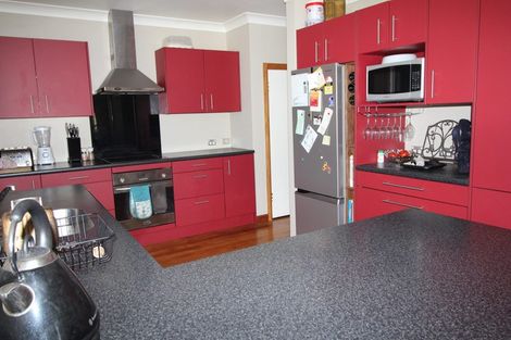 Photo of property in 41 Sheffield Street, Awapuni, Palmerston North, 4412