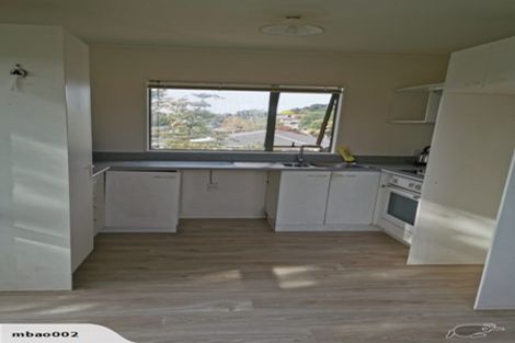 Photo of property in 2/87 Bond Crescent, Forrest Hill, Auckland, 0620