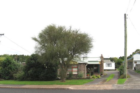 Photo of property in 1/40 Hillcrest Avenue, Hillcrest, Auckland, 0627