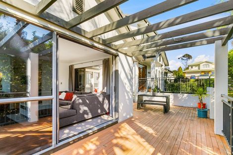 Photo of property in 37 Blue Heron Rise, Stanmore Bay, Whangaparaoa, 0932